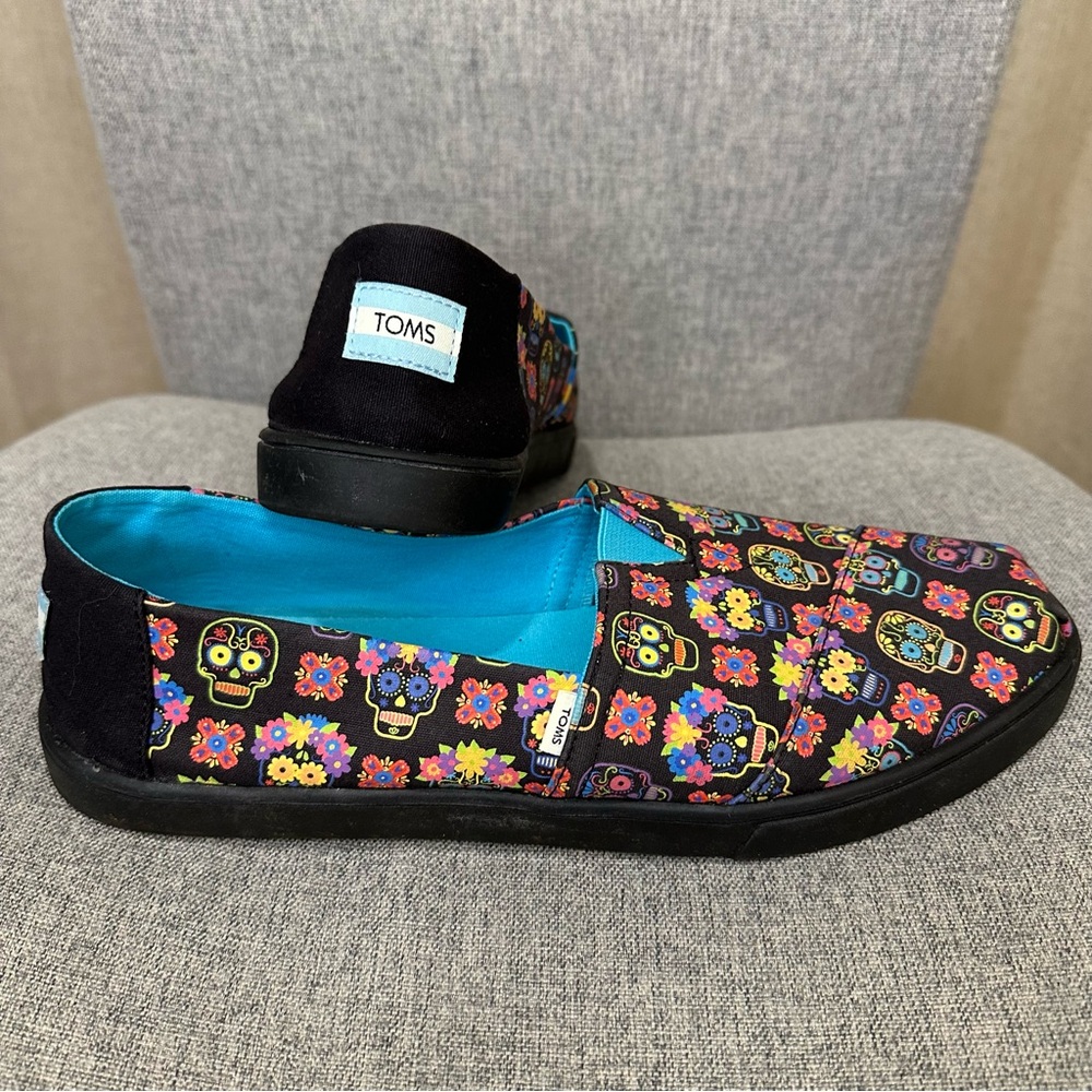 Toms Day of the Dead Slip On Shoes size 11